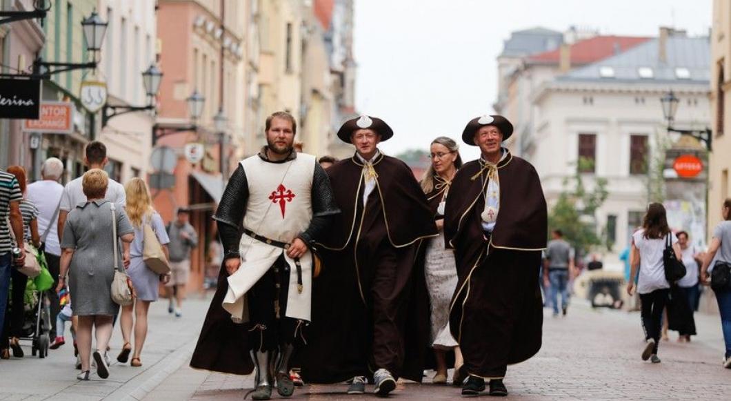 fot. Gra miejska „Śladami Św. Jakuba” w Toruniu, fot. Mikołaj Kuras