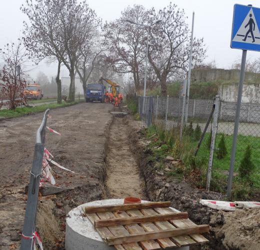 Ruszyła przebudowa drogi gminnej w Kobylnikach 1
